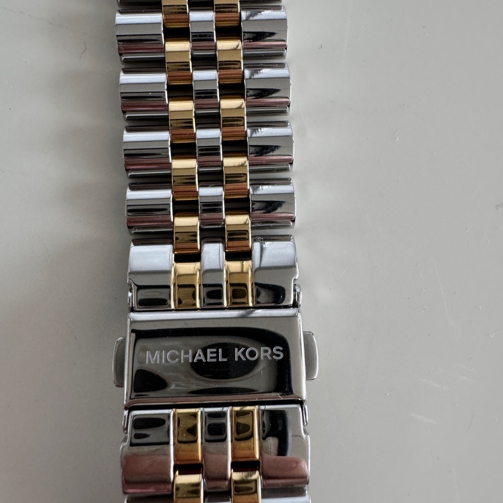 Michael Kors Silver Gold Apple Watch Band - Picture 5 of 6